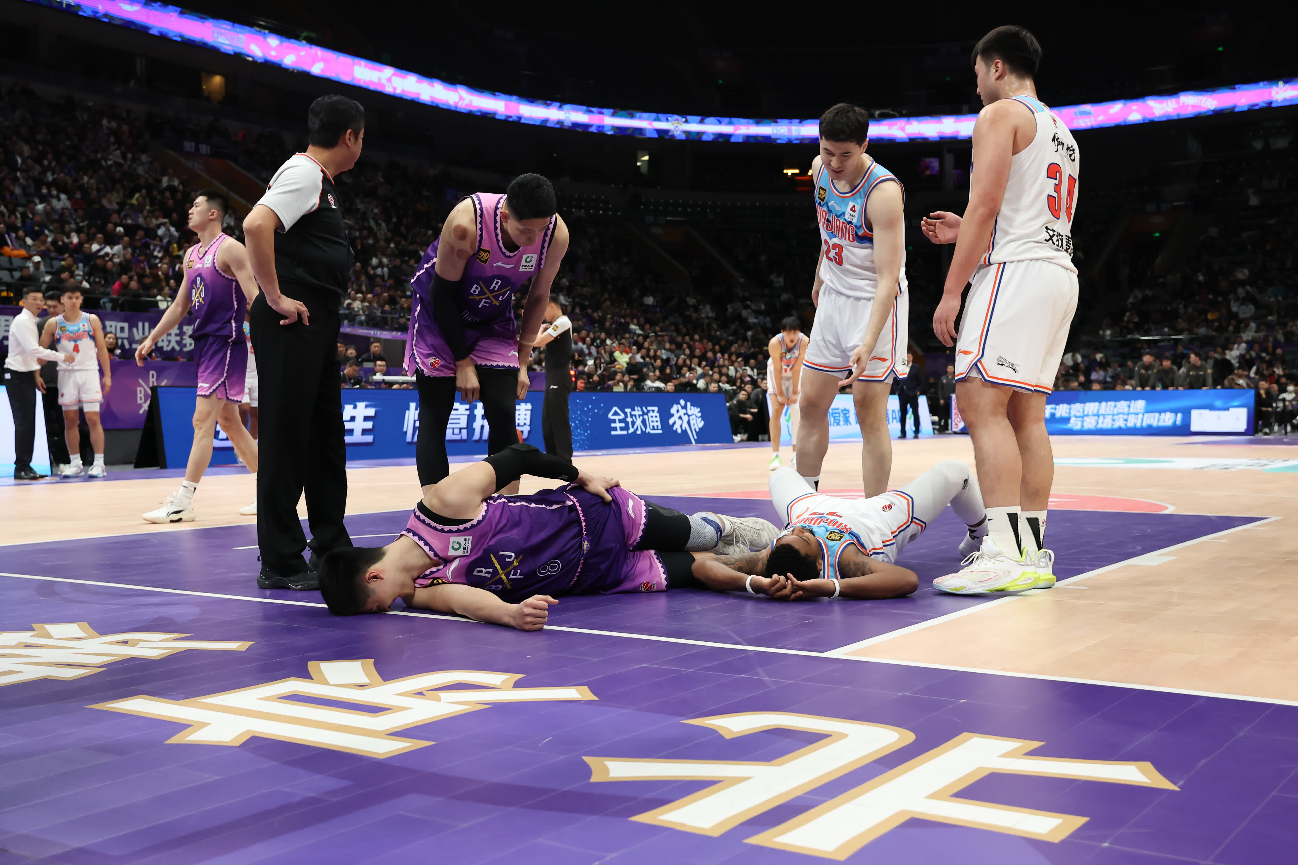 关于NBA常规赛倒计时，深圳男篮赛前内部沟通，细节引发关注，态度坚定，球队文化再被提及的信息